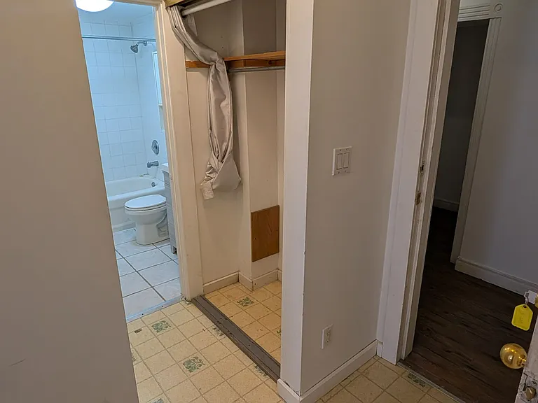 6 Louisa St E #1 — Photo 11