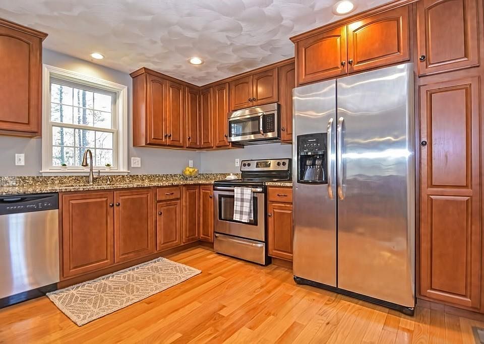 67 Springdale Ave, Attleboro, MA 02703 Zillow