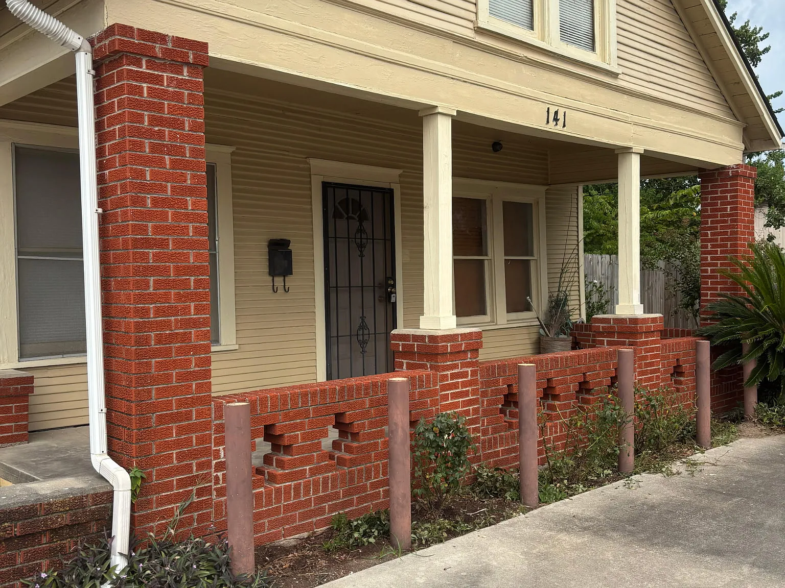 3 bed, 1380 sqft, $1,650 — Photo 2