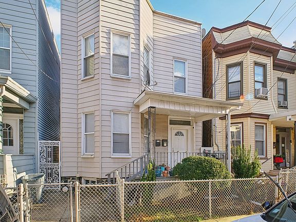 2nd image of 5512 Grant Pl