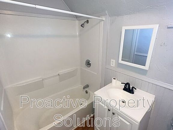 5th image of 746 River St #748-3