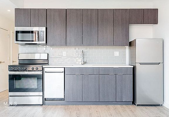 3rd image of 840 Fulton St #203