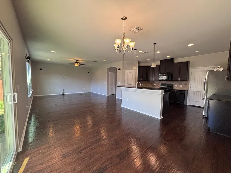 1405 Berlin Ln — Photo 9