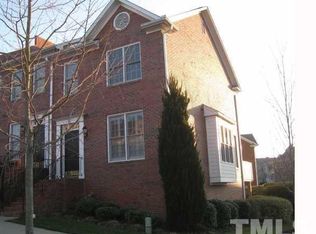 211 Brookgreen Dr, Chapel Hill, NC 27516