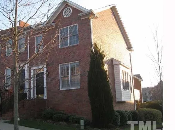 211 Brookgreen Dr, Chapel Hill, NC 27516