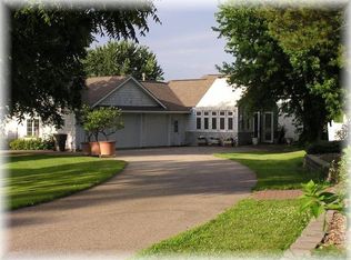 399 N Glover Rd, Hudson, WI 54016