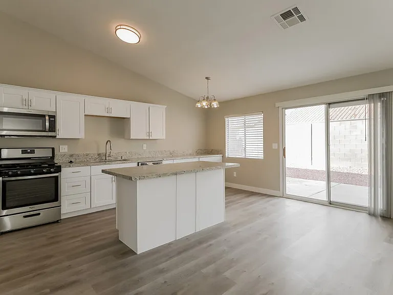 1212 Autumn Ridge Cir — Photo 7