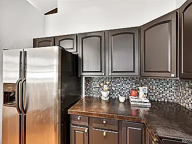 1421 Oneida St #7 — Photo 9