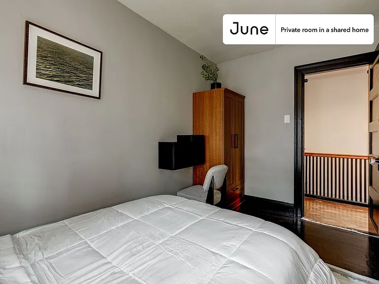 2270 Cathedral Ave NW #3B — Photo 2
