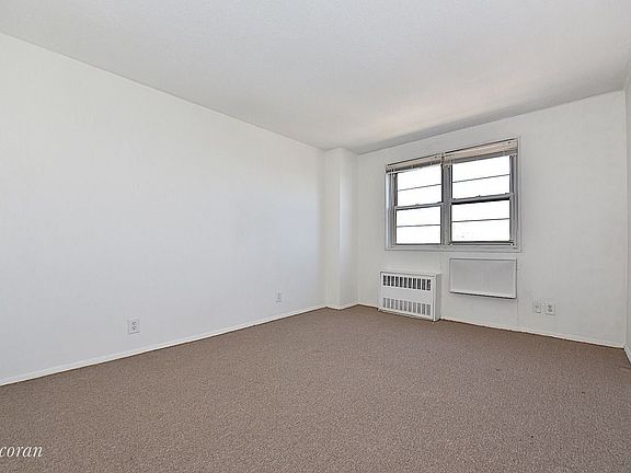 5th image of 4750 59th St APT 9D