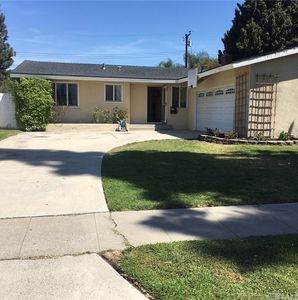 8541 Arnett Dr, Huntington Beach, CA, 92647