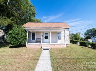 345 14th Ave NE, Hickory, NC 28601