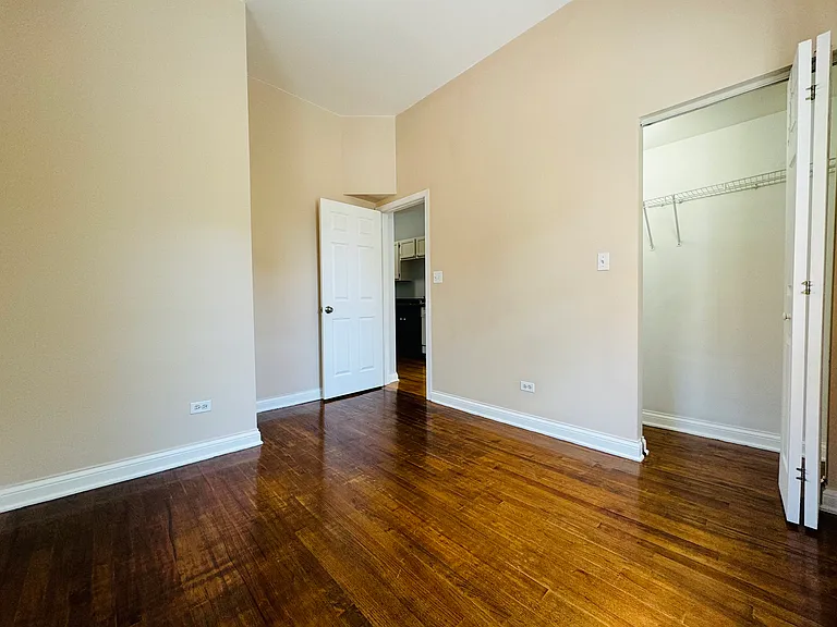 713 S Aberdeen St #2F — Photo 4