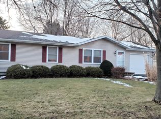1514 Lawnview Ln, Watertown, WI 53098