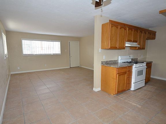 4th image of 1113 N Clark Dr