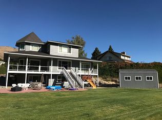 2035 Lakeshore Dr, Entiat, WA 98822