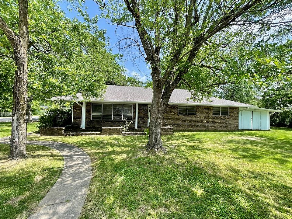 1st image of 1607 McRay Ave