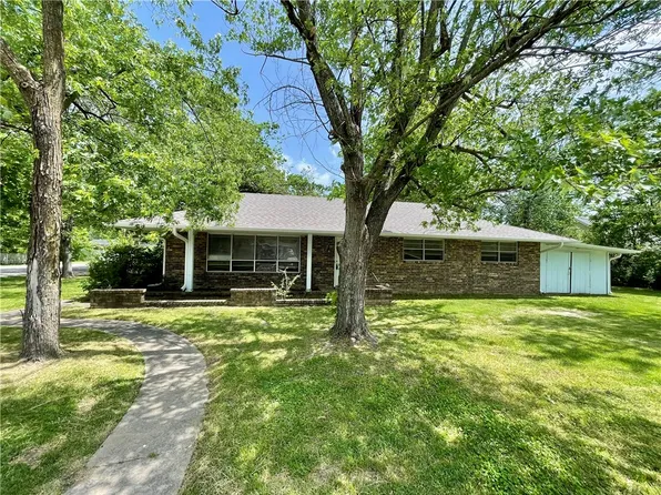 1607 McRay Ave, Springdale, AR 72762