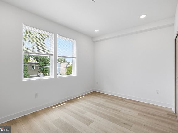 4th image of 2237 N 16th St #2