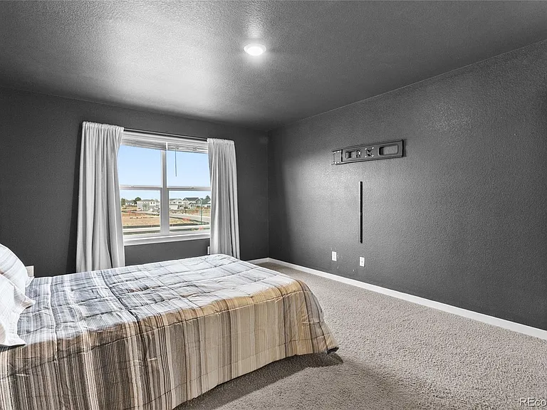 140 Race St — Photo 15