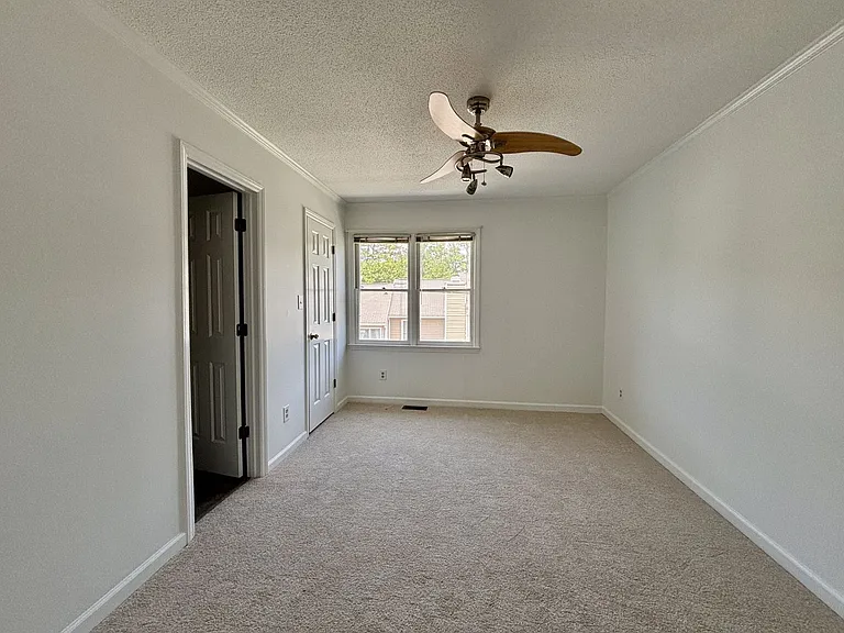 1446-55 Cimarron Pkwy — Photo 10