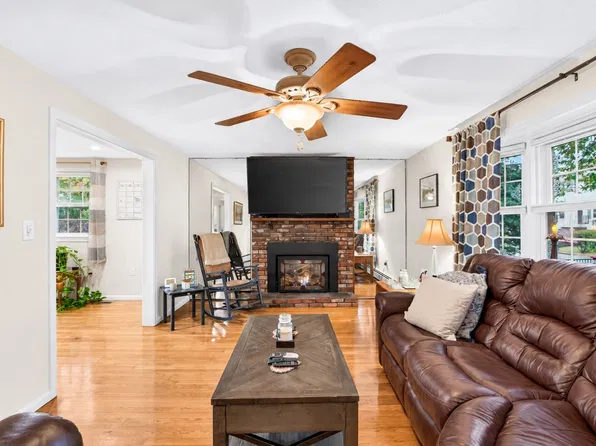 30 Pratt St, Tewksbury, MA 01876
