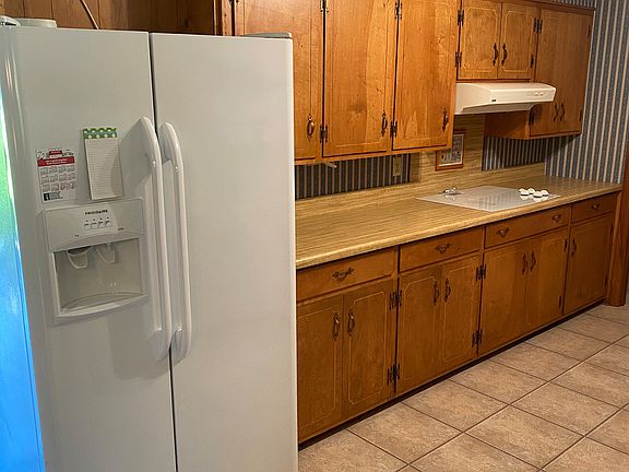 5th image of 2684 Beechwood Ave