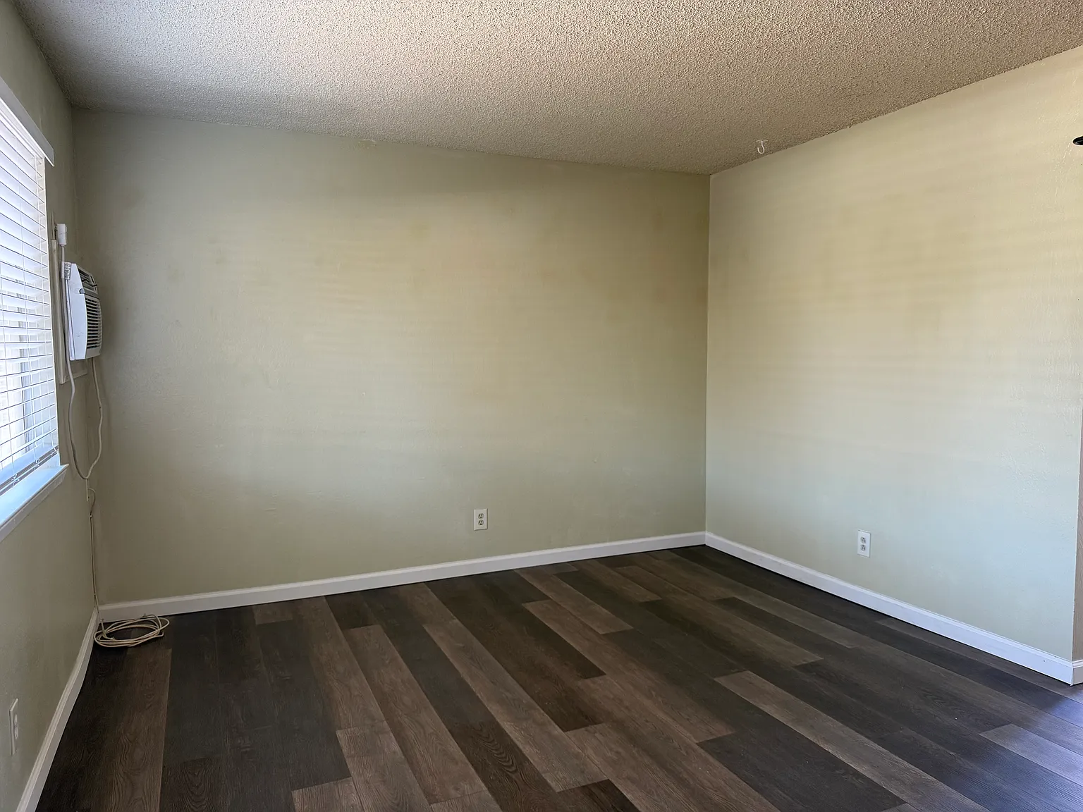 2 bed, 700 sqft, $1,775 — Photo 4