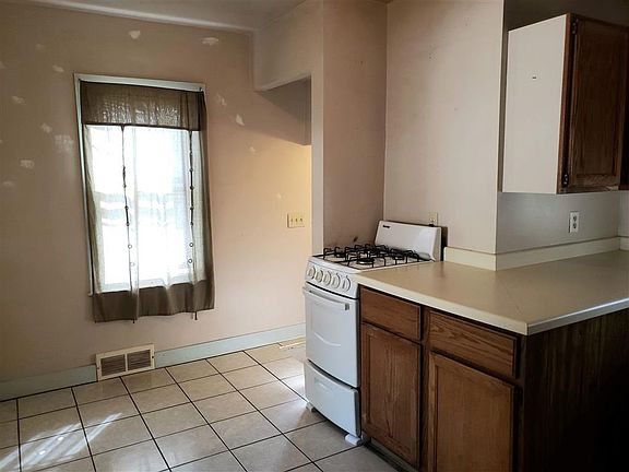 Stove included