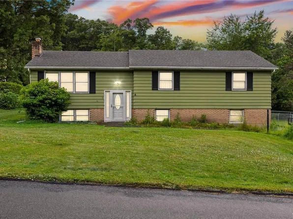 5 Willow St, Sugarloaf, PA 18249