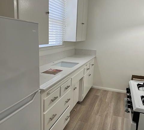 3rd image of 216 Saint Joseph Ave APT 2
