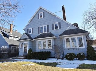 185 Hurstbourne Rd, Rochester, NY 14609