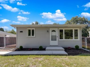 2605 Maple Ave, Downers Grove, IL 60515