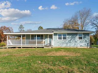 1386 Curtis Bridge Rd NE, Swisher, IA 52338