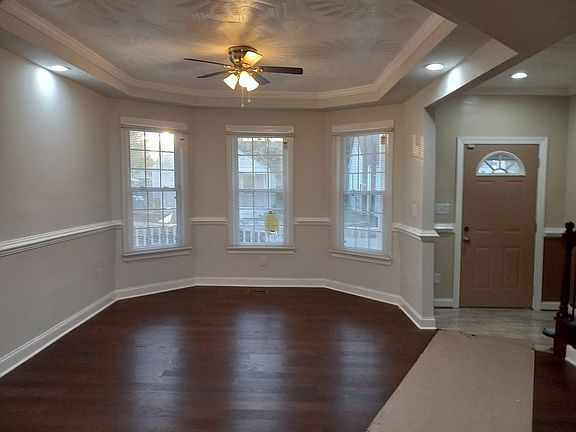 2nd image of 2311 Richmond Ave