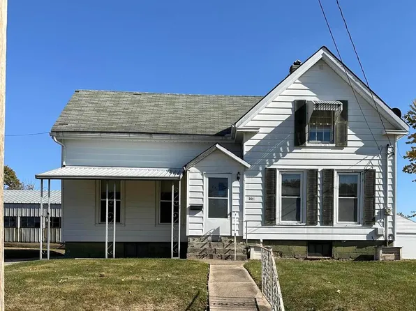 220 Goodrich St, Kewanee, IL 61443