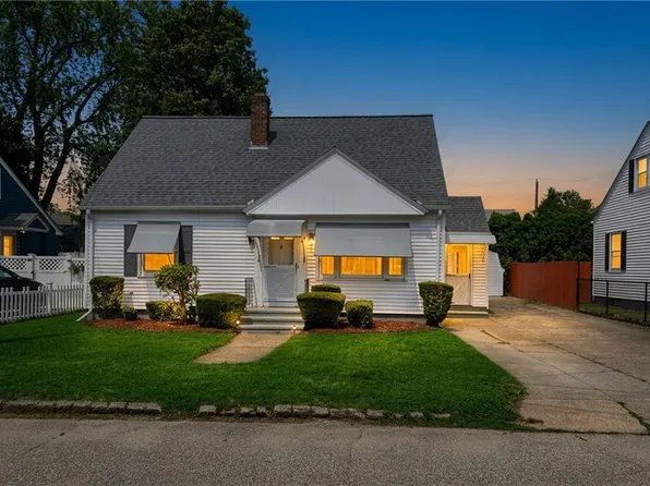 181 Fiat Ave, Cranston, RI 02910