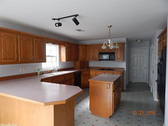 4th image of 129 Sammie Ct
