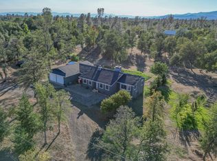 10362 Hummingbird Ln, Redding, CA 96003