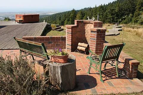 4 bed, 3900 sqft, $3,750 — Photo 3