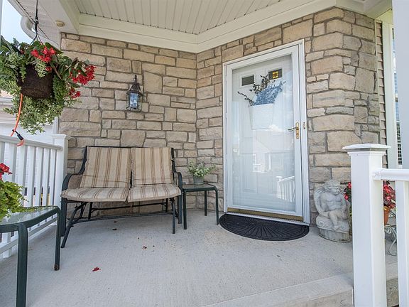 2nd image of 10460 Jesica Ln #15-B