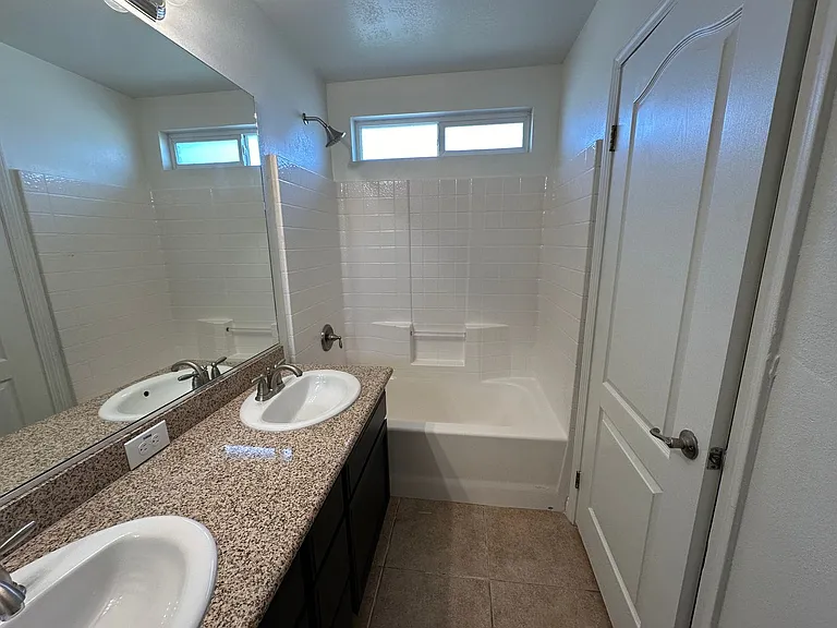3433 Rustic Meadow Ct — Photo 11