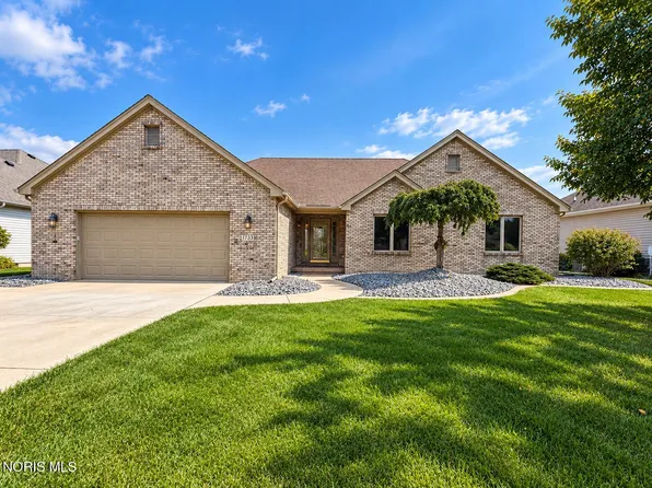 1733 Spring Forest Dr, Oregon, OH 43616