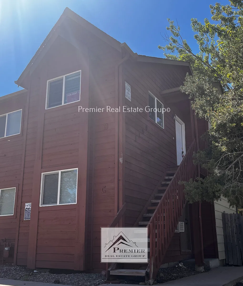 Building Photo - 1160 Mazatlan Cir #C