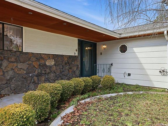 5th image of 2912 S University Rd