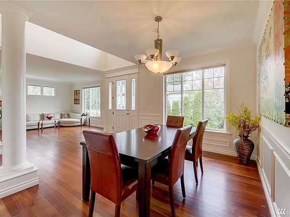 5th image of 12027 NE 70th St
