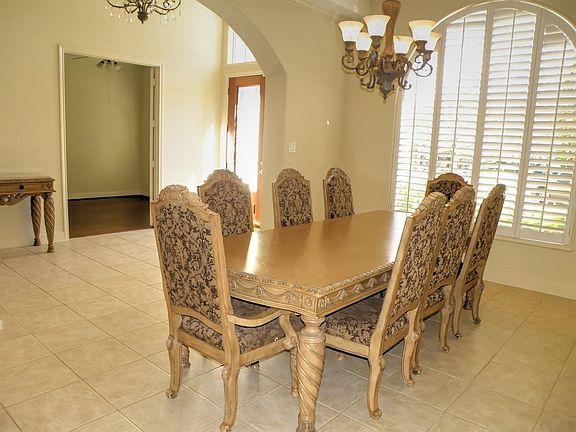 5th image of 902 Bentwood Ct