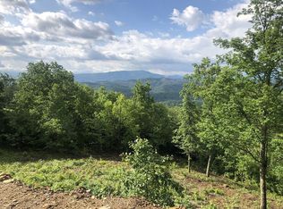 3065 Summit Trails Dr, Sevierville, TN 37862