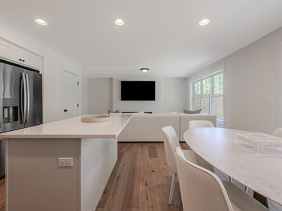 3rd image of 112 Genest St #12