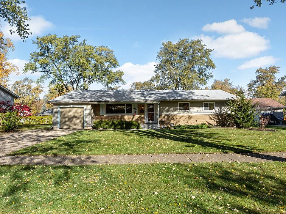 1st image of 914 E Babcock Dr
